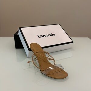 Larroude Gloria - Vinyl Clear / Kid Skin Tan